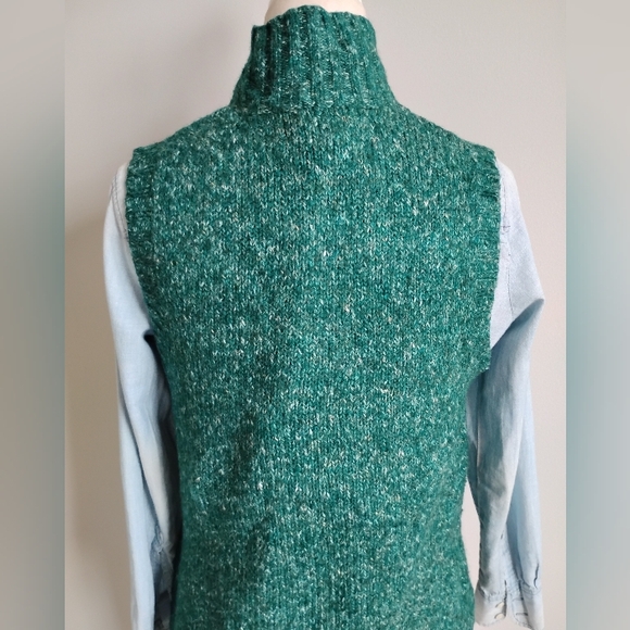 L.L.Bean Wool Blend Cardigan Sweater Vest Cable Knit Green Cozy Size Medium - Picture 9 of 14